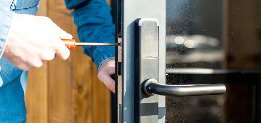 Aluminium Door Lock Replacement in La Crescenta-Montrose, California
